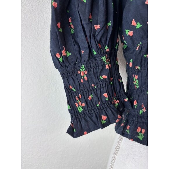 Urban Outfitters women's medium black smocked puff sleeve crop top‎ blouse - Picture 4 of 9